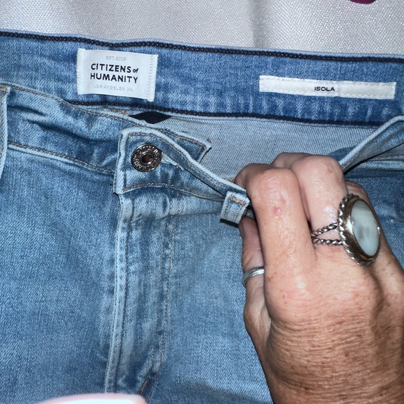 Citizens of Humanity Isola Crop women’s size 28 with raw hem - Picture 5 of 9